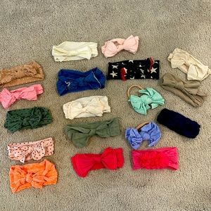 HUGE set of BABY BLING BOWS!